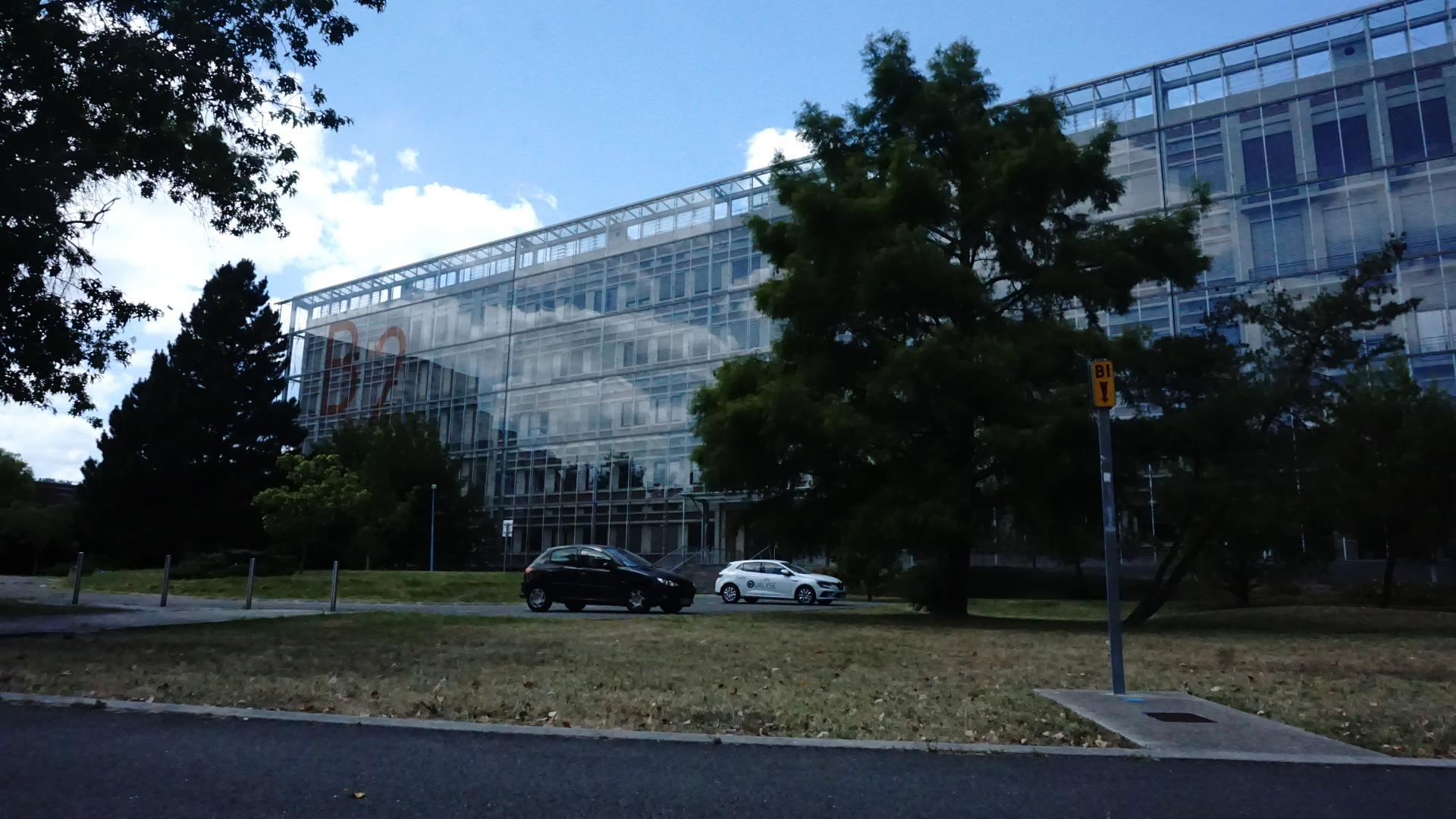 Photo du bâtiment B2 du laboratoire EPOC