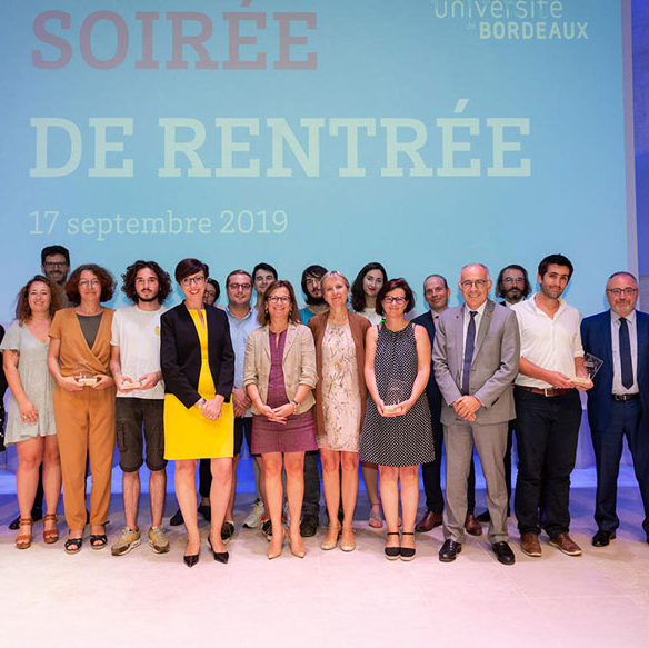 Magalie Baudrimont a reçu le Prix "Talents U" catégorie "Recherche et Innovations" en 2019 pour le projet PLASCOTE financé par le Labex COTE